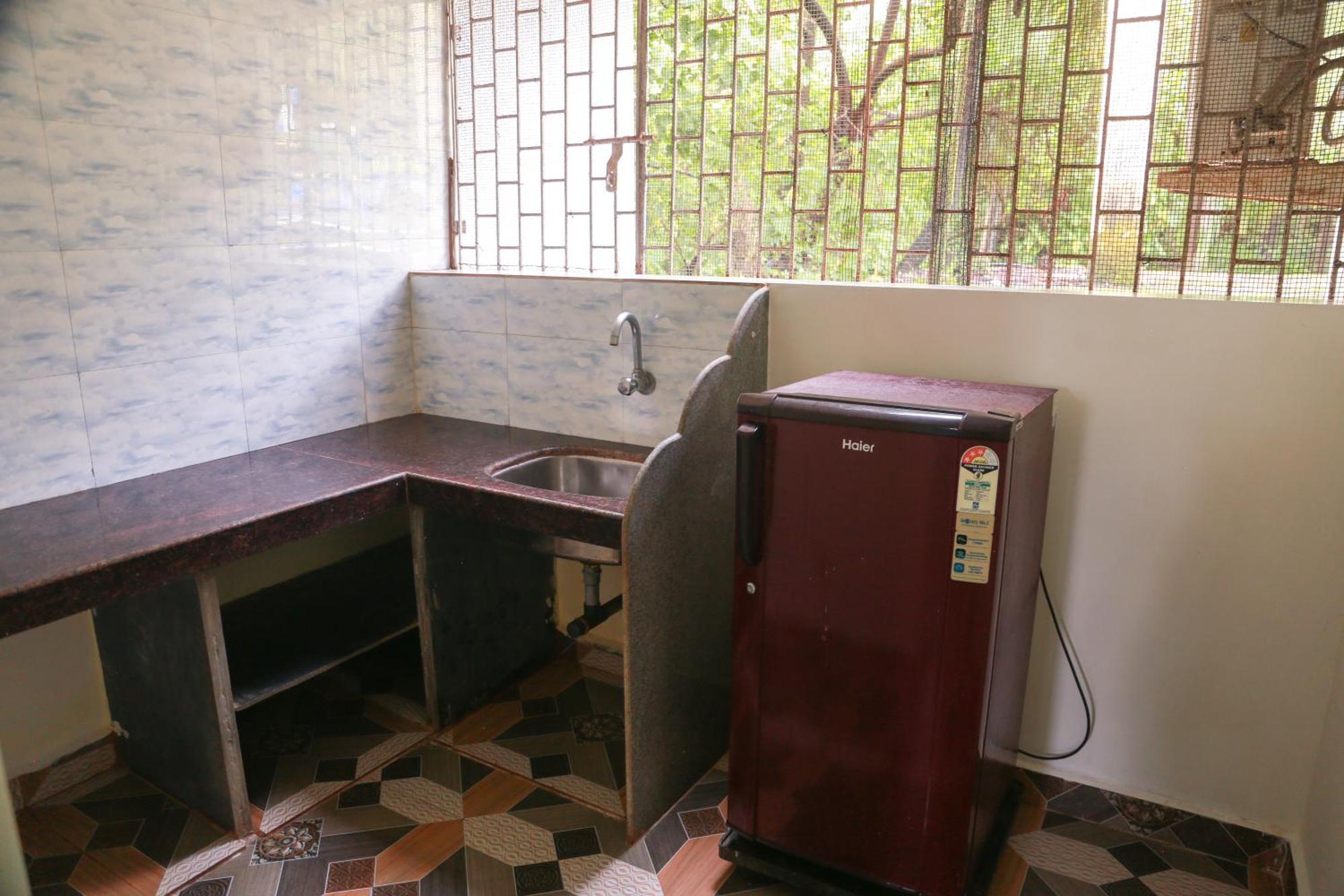 Kumbaya Beachside Hostel & Apartments At Arambol Beach Exterior foto