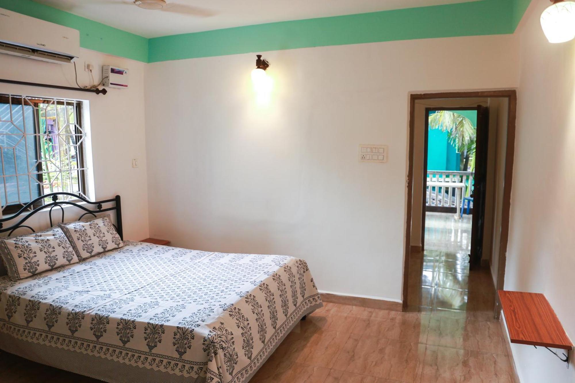 Kumbaya Beachside Hostel & Apartments At Arambol Beach Exterior foto